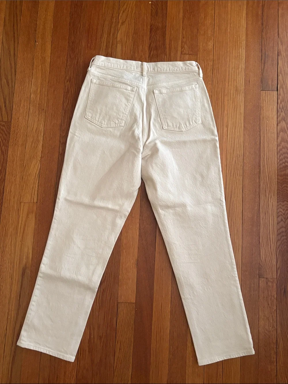 Abercrombie & Fitch 90’s Straight Mid Rise Cream  Jeans